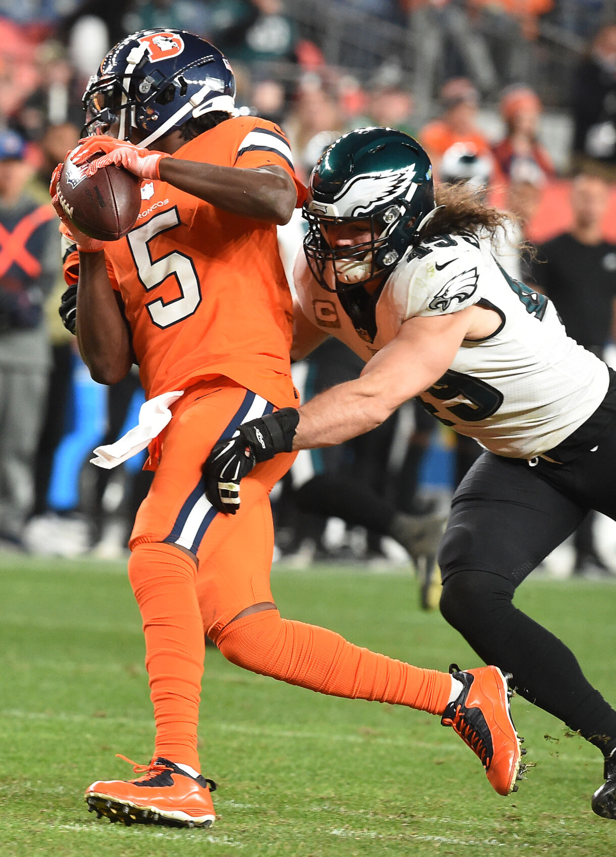 111521k-s-broncos-eagles 08.JPG